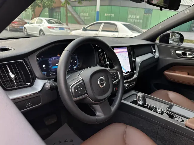 Volvo Volvo XC60 2024 B5 AWD Zhiyi Luxury Edition — Фото автомобиля 11