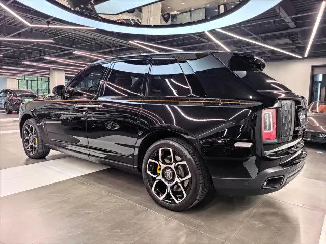 Rolls-Royce Cullinan — Фото автомобиля 4