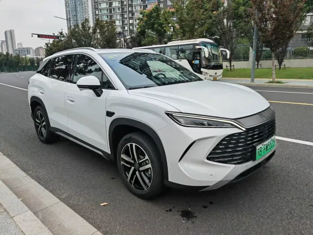 BYD Song L DM-i — Фото автомобиля 8