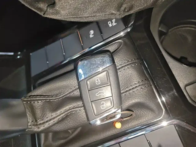 Volkswagen Passat — Фото автомобиля 8