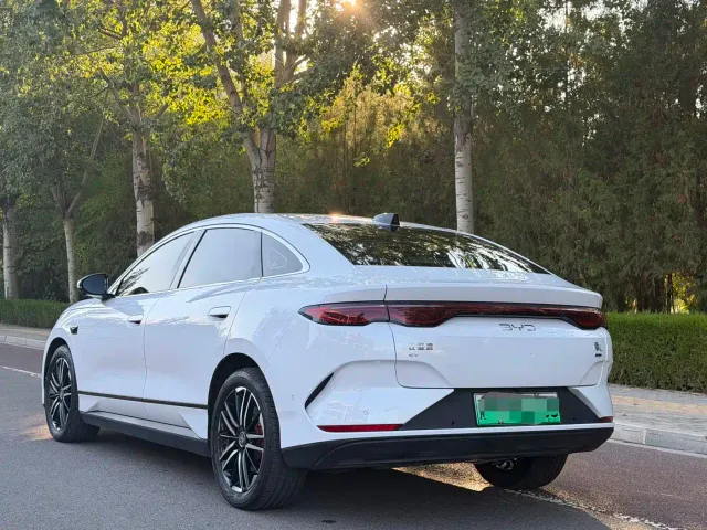 BYD Qin L — Фото автомобиля 4
