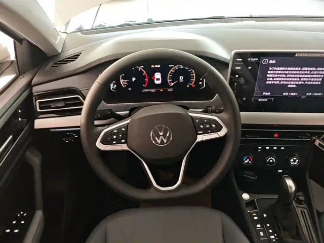 Volkswagen Lavida — Фото автомобиля 10