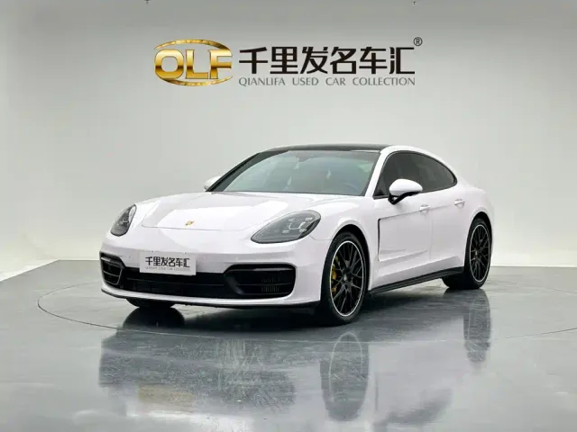 Фотография автомобиля — Porsche Panamera