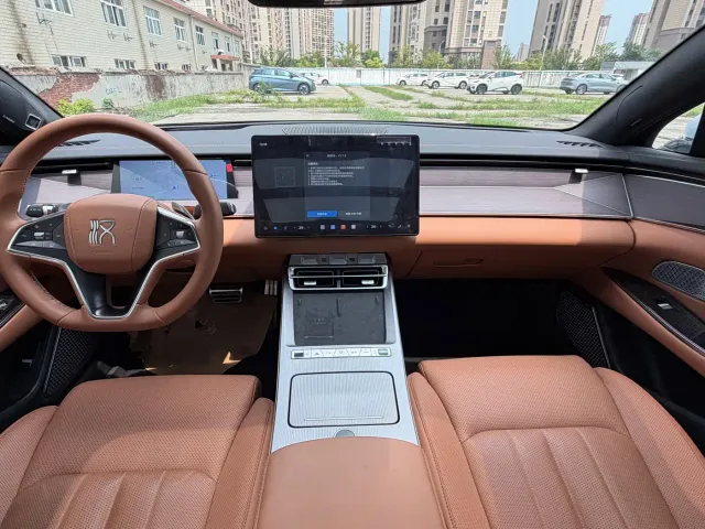 BYD Han L — Фото автомобиля 15