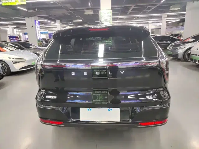 Geely Boyue L — Фото автомобиля 5
