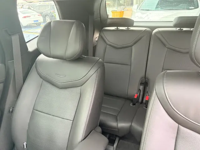 Cadillac XT6 — Фото автомобиля 14
