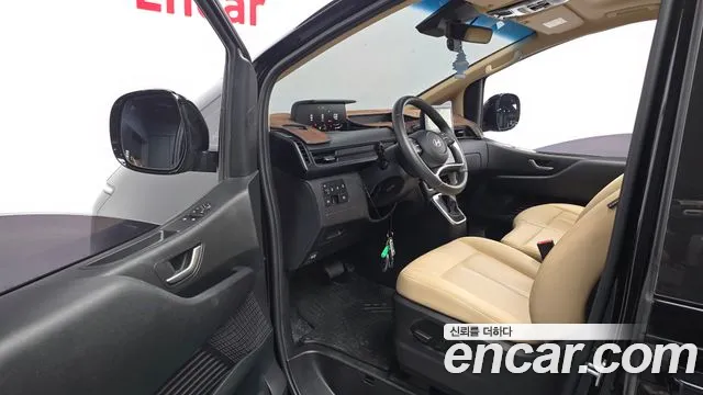 Hyundai Staria Staria 4WD Tourer 9 мест — Фото автомобиля 10