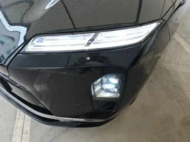 NIO NIO ES8 2025 Base Model — Фото автомобиля 23