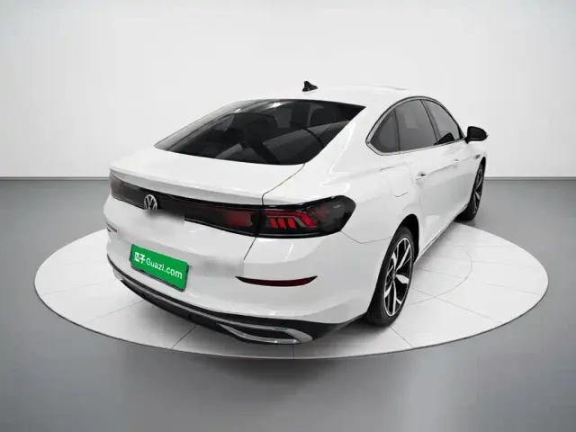 Volkswagen Lamando — Фото автомобиля 4