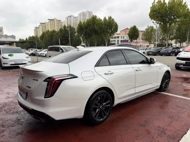 Cadillac CT4 — Фото автомобиля 6