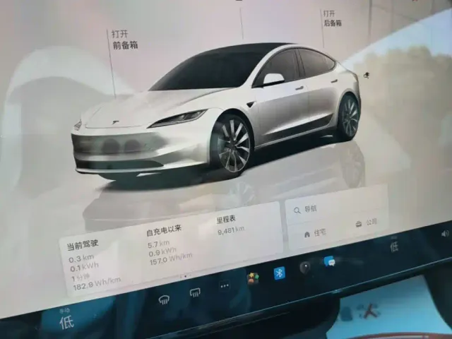 Tesla Model 3 — Фото автомобиля 11