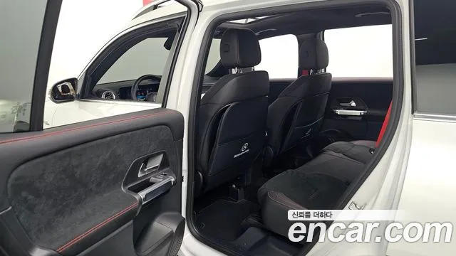 Mercedes-Benz GLB-Class — Фото автомобиля 11