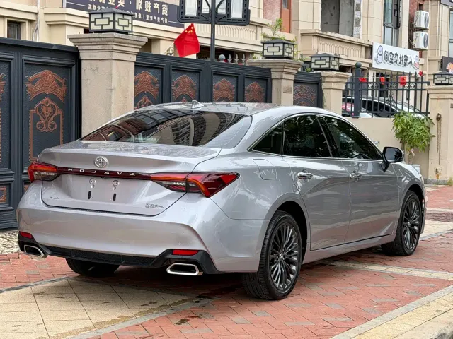 Toyota Avalon — Фото автомобиля 7