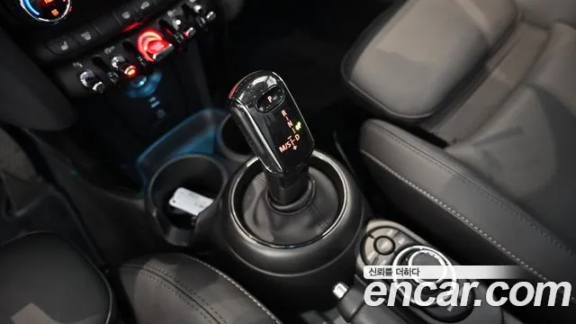 MINI Cooper — Фото автомобиля 11