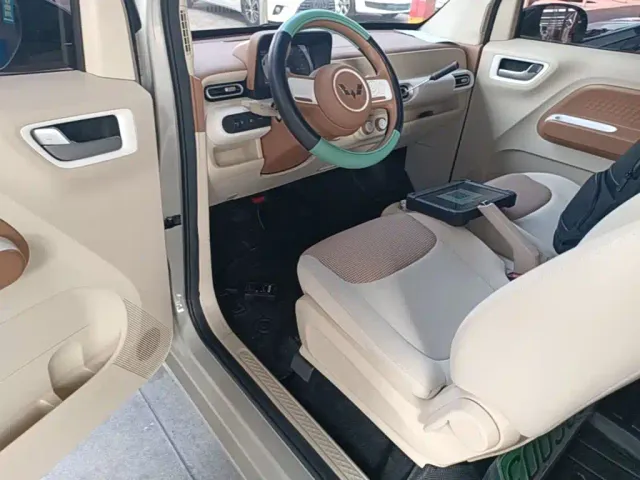 Wuling Hongguang Mini EV — Фото автомобиля 15
