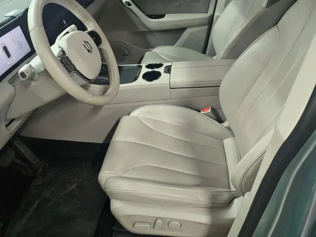 Leapmotor C11 — Фото автомобиля 5