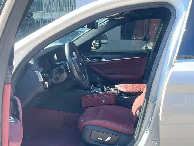 BMW 5 Series — Фото автомобиля 6