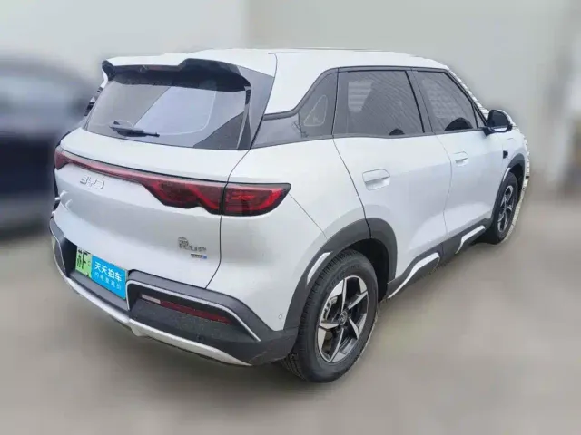 BYD Yuan UP — Фото автомобиля 5