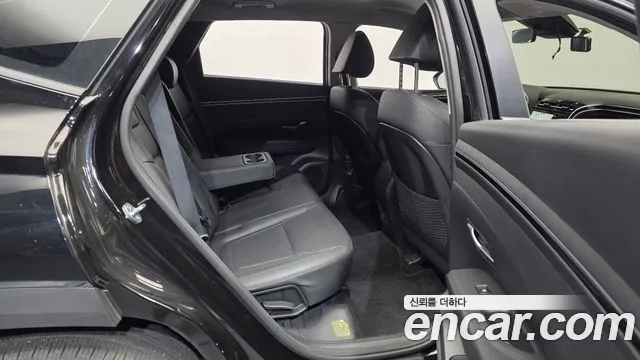 Hyundai Tucson Tucson (NX4) Бензин 1.6 турбо 2WD — Фото автомобиля 12