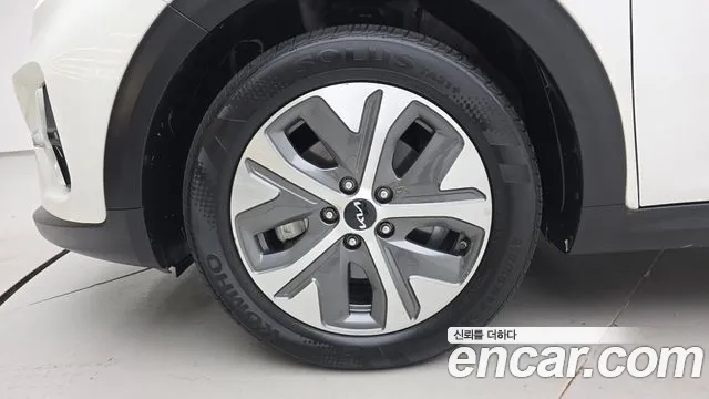 Kia Niro Niro Plus Air — Фото автомобиля 5