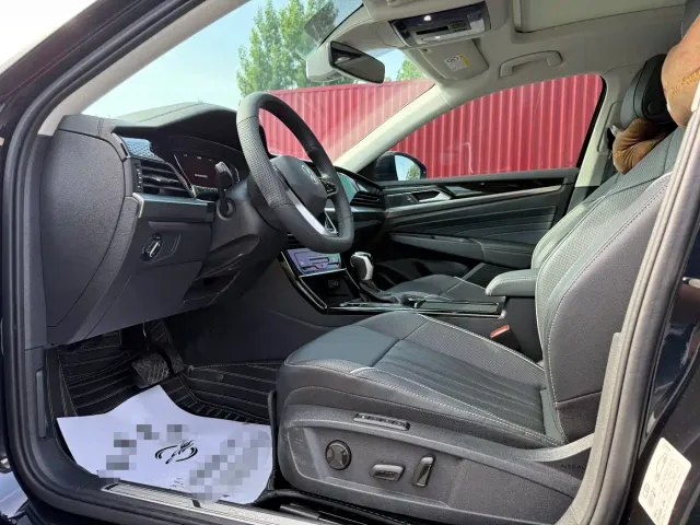Volkswagen Passat — Фото автомобиля 5
