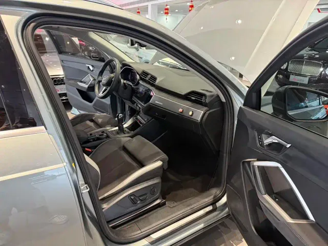 Audi Q3 — Фото автомобиля 9