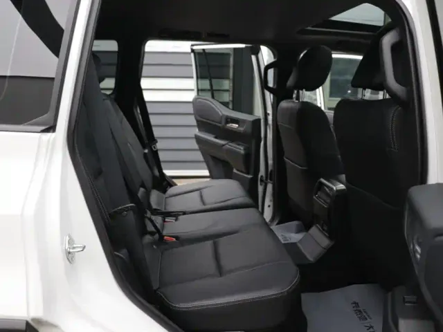 Toyota Prado — Фото автомобиля 22
