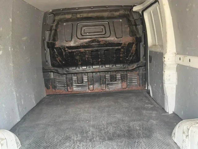 Maxus EV30 — Фото автомобиля 10