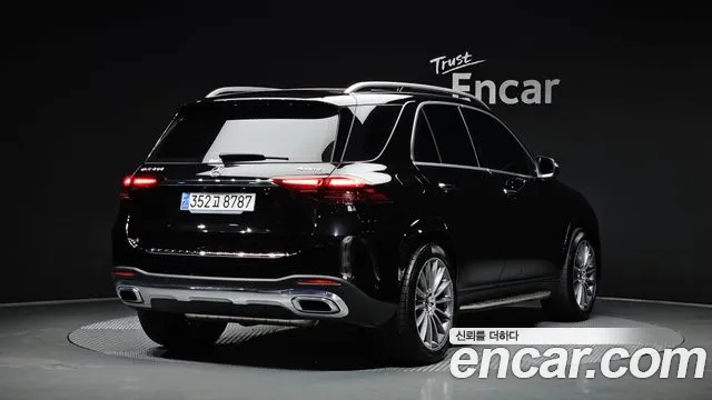 Mercedes-Benz GLE-Class — Фото автомобиля 2