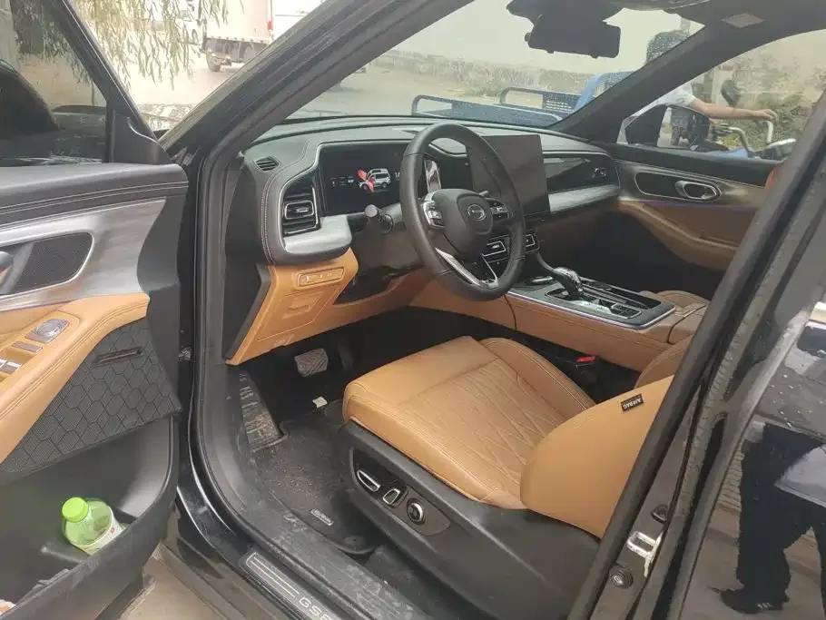 GAC Trumpchi Trumpchi GS8 2025 Pilot Series 2.0TGDI 2WD Luxury Edition 5-seater — Фото автомобиля 9