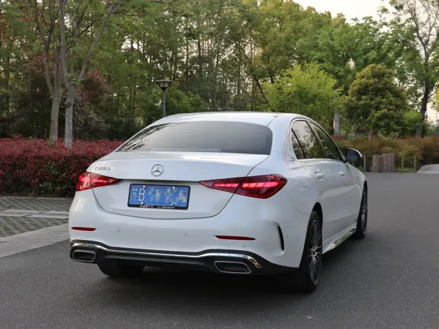 Mercedes-Benz C-Class — Фото автомобиля 2