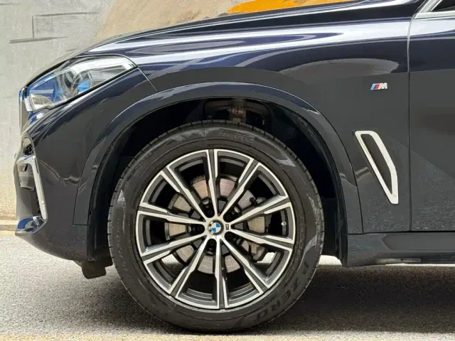 BMW X5 — Фото автомобиля 6