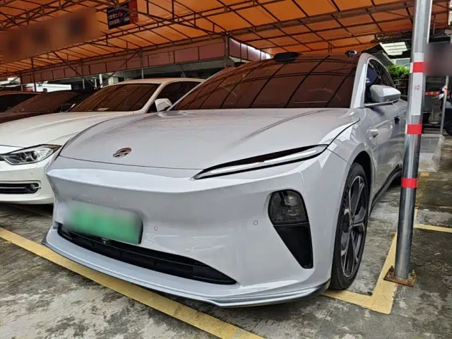 Фотография автомобиля — Nio ET5 Touring