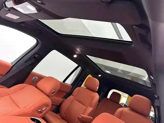 Li Auto L9 — Фото автомобиля 14