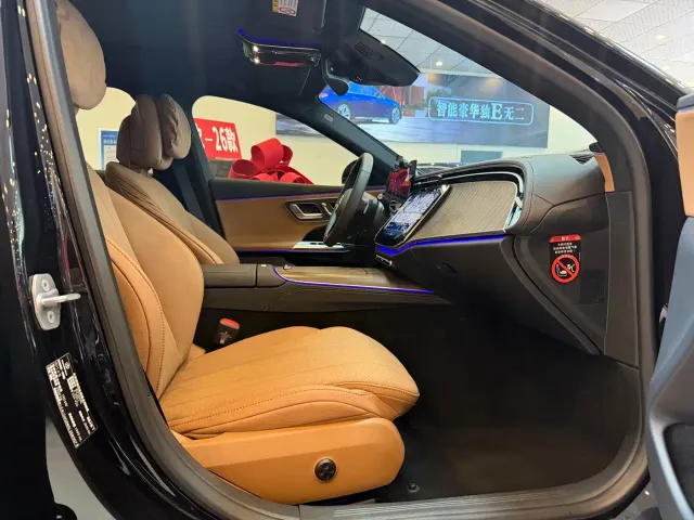 Mercedes-Benz E-Class — Фото автомобиля 13