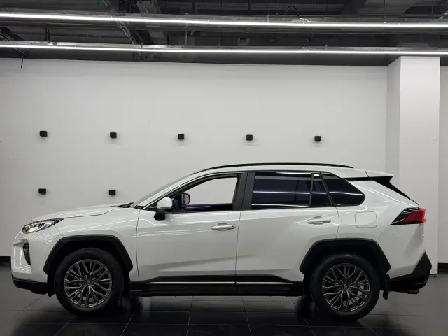 Toyota Wildlander — Фото автомобиля 2