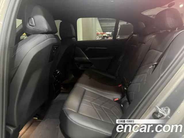 BMW 5-Series — Фото автомобиля 11