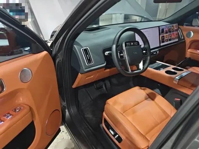 Li Auto L8 — Фото автомобиля 20