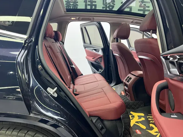 BMW X3 — Фото автомобиля 12