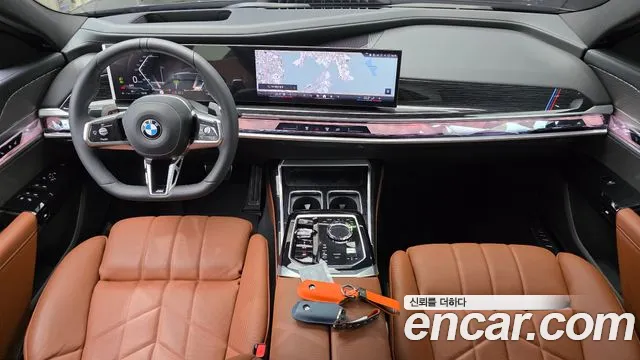 BMW 7-Series 7 серия (G70) 740i xDrive M Sport — Фото автомобиля 7