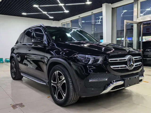 Mercedes-Benz GLE-Class — Фото автомобиля 3