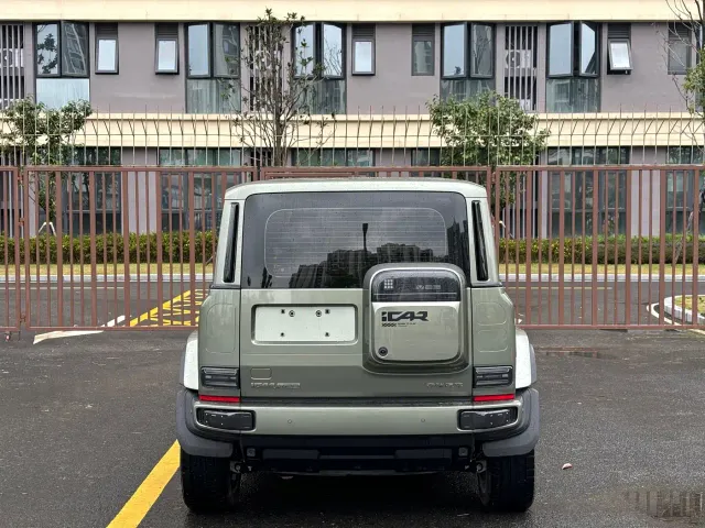 iCAR V23 — Фото автомобиля 17