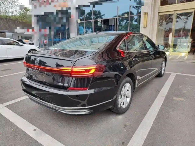 Volkswagen Passat — Фото автомобиля 6