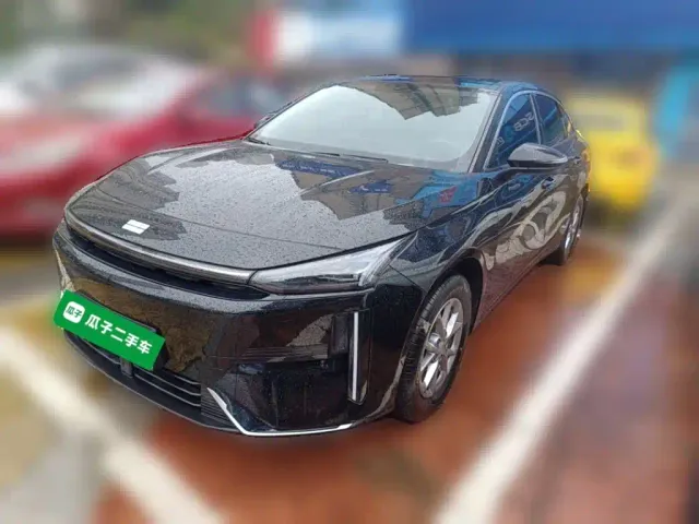 Фотография автомобиля — Geely Galaxy L6