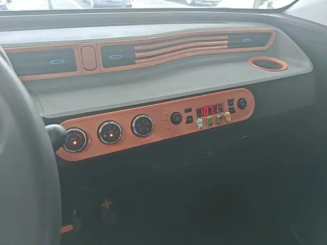 Wuling Hongguang Mini EV — Фото автомобиля 12