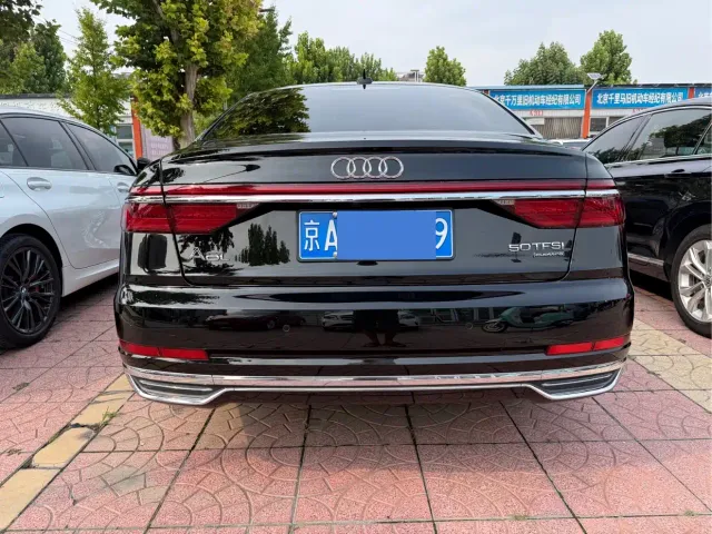 Audi A8 — Фото автомобиля 16