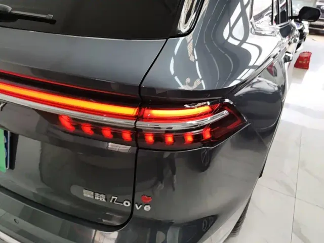 Geely Xingyue L — Фото автомобиля 7