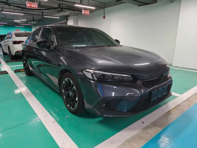 Honda Civic — Фото автомобиля 3
