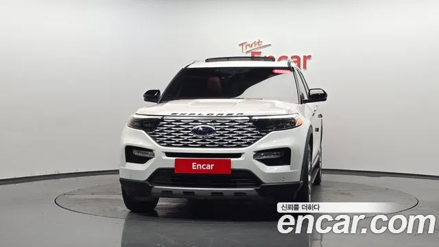 Ford Explorer Explorer 6 поколение 3.0 Platinum 4WD — Фото автомобиля 3