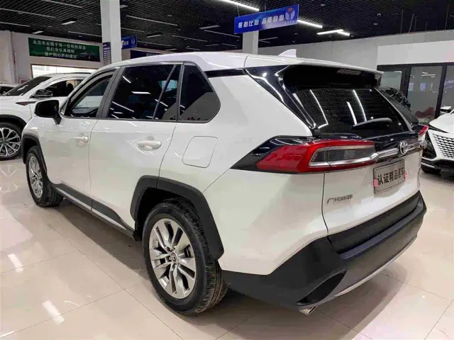 Toyota Wildlander — Фото автомобиля 6
